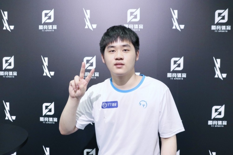 实际行动诠 实际行动诠